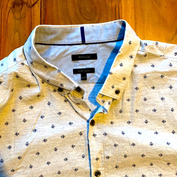 Sharp Pattern Button up - Picture 1 of 2